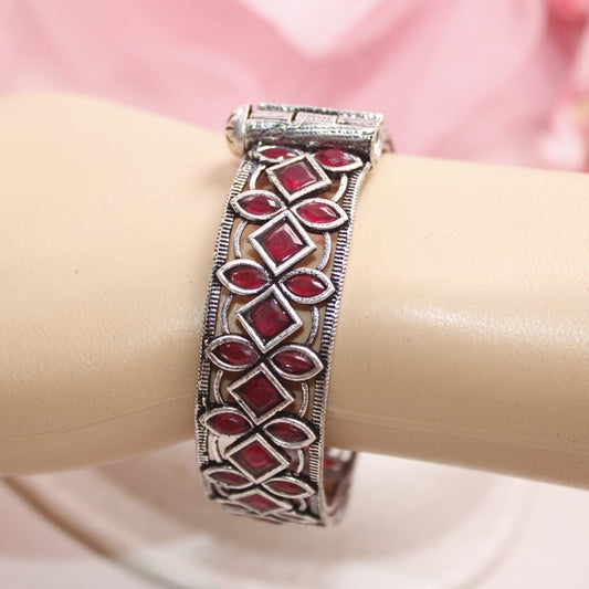 STONE CUTWORK KADA - RED - kada