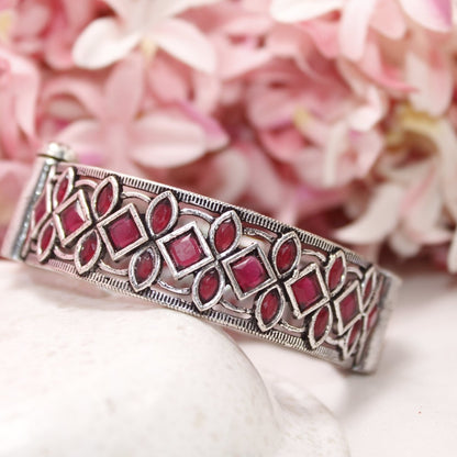 STONE CUTWORK KADA - RED - kada