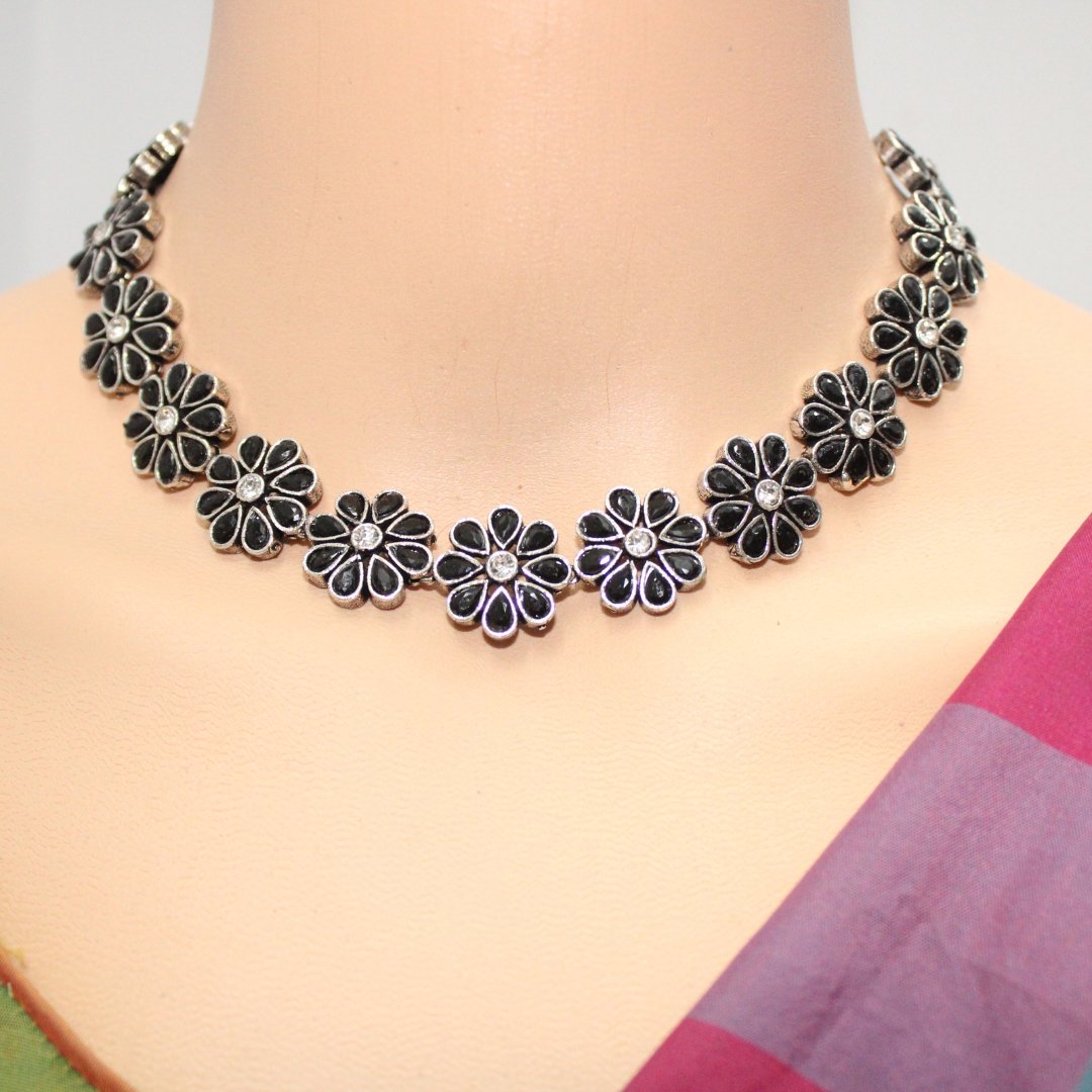 STONE FLOWER OXIDISED NECKLACE WITH MATCHING EARRINGS-BLACK -