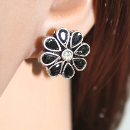 STONE FLOWER OXIDISED NECKLACE WITH MATCHING EARRINGS-BLACK -