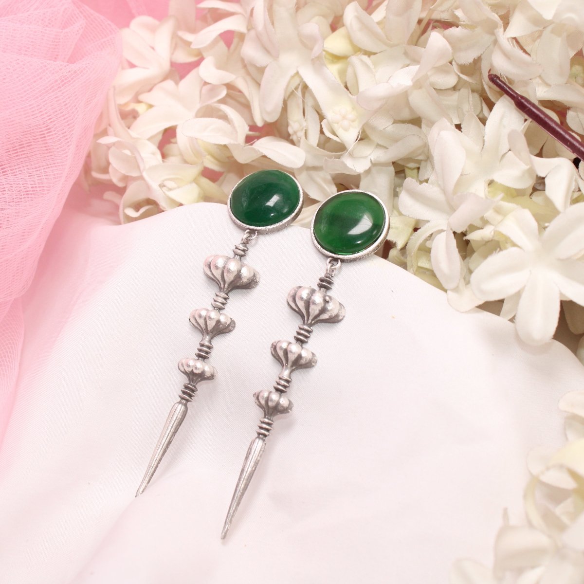 SUI DHAGA LOOK MONALISA STONE EARRING-GREEN -EARRING