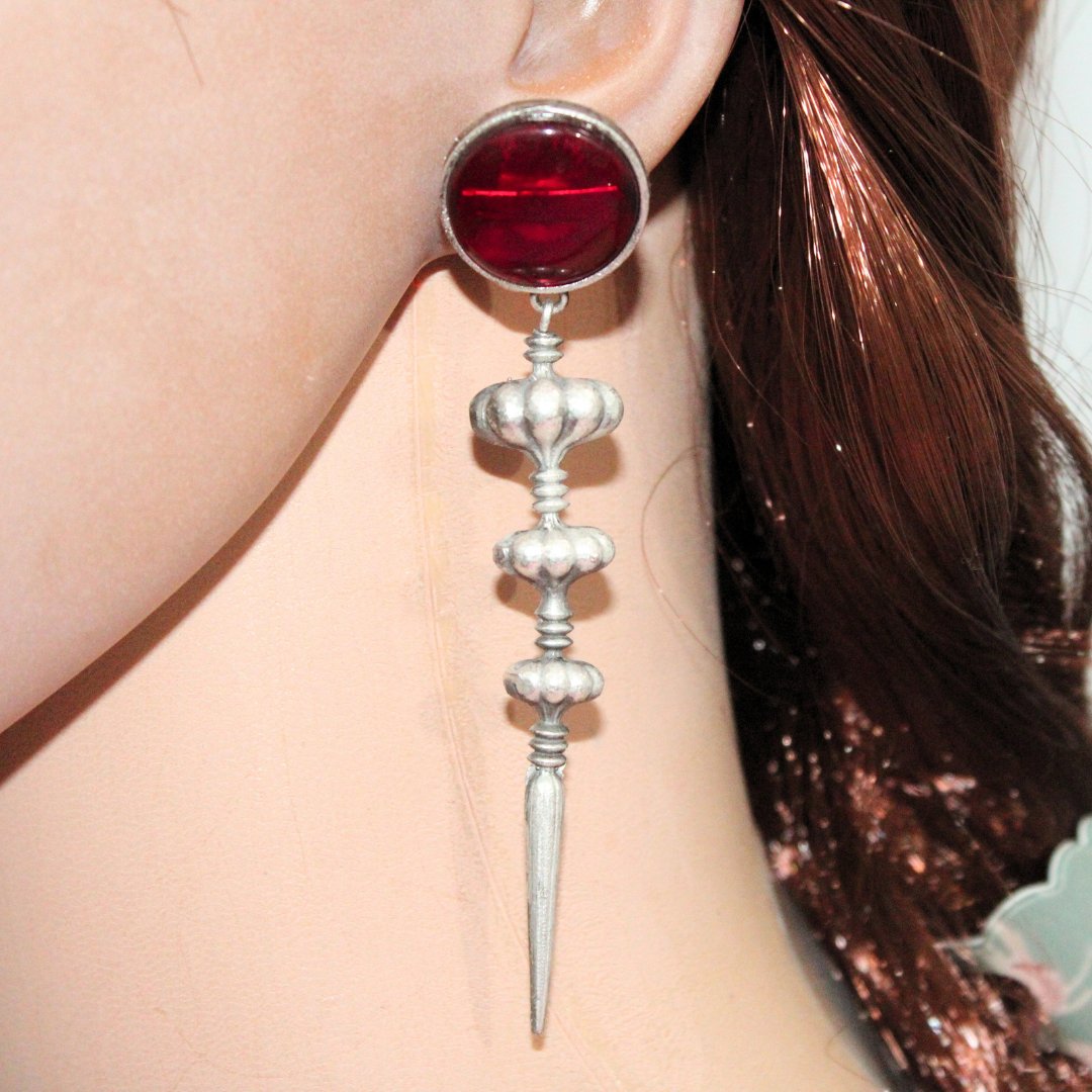 SUI DHAGA LOOK MONALISA STONE EARRING-RED -EARRING