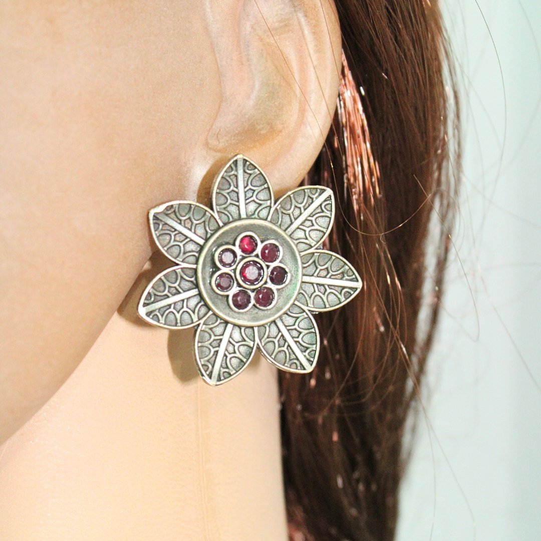 7 LEAVES FLOWER STUD-MAROON -EARRING