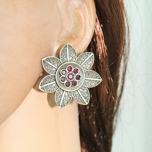 7 LEAVES FLOWER STUD-MAROON -EARRING