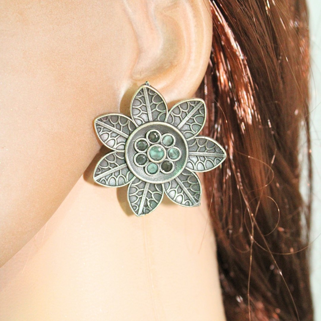 7 LEAVES FLOWER STUD-MINT -EARRING