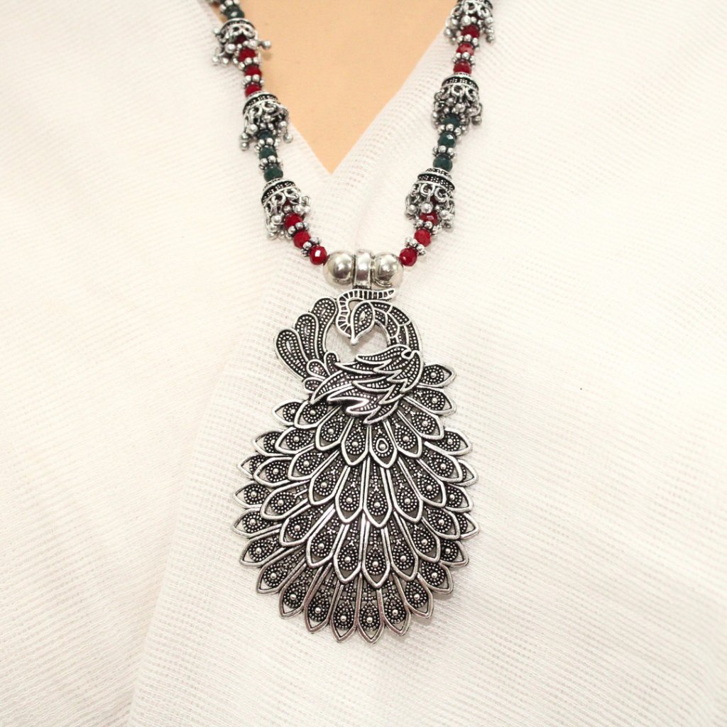 BANJARA PENDANT SET-PEACOCK PATTERN-MAROON&GREEN BEADS -