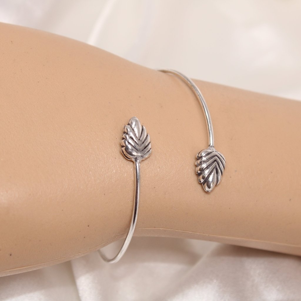 BRACELET-LEAF PATTERN -Bracelets