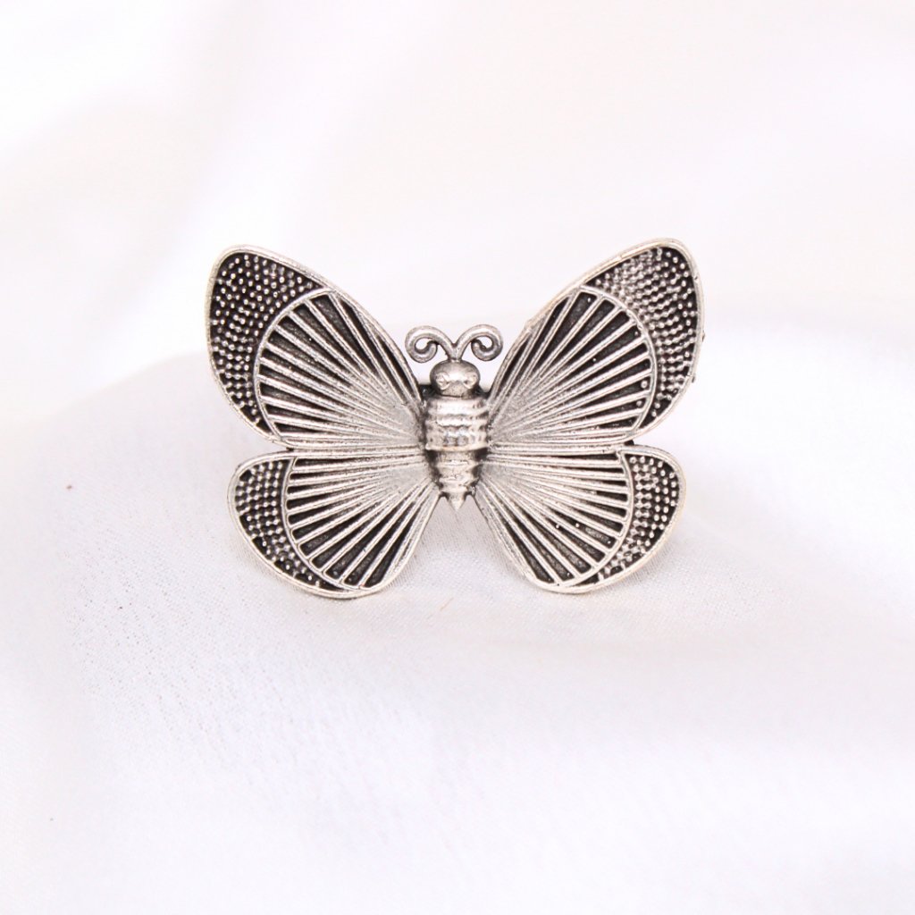 BUTTERFLY PATTERN STATEMENT FINGER RING -Rings