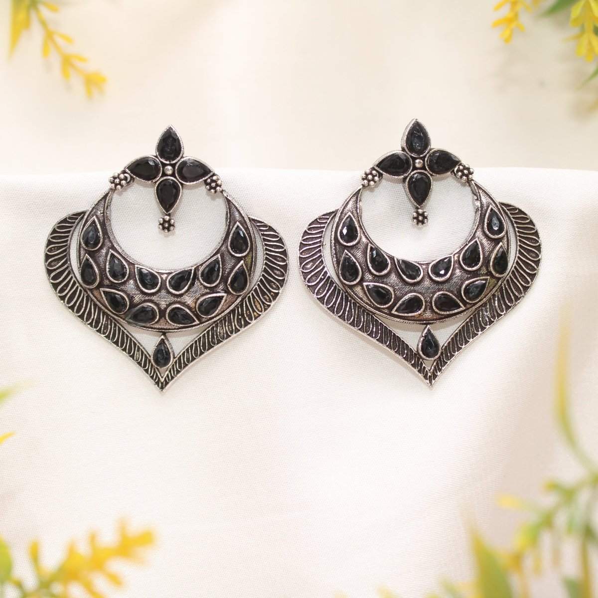 HEART & MOON PATTERN EARRINGS-BLACK -