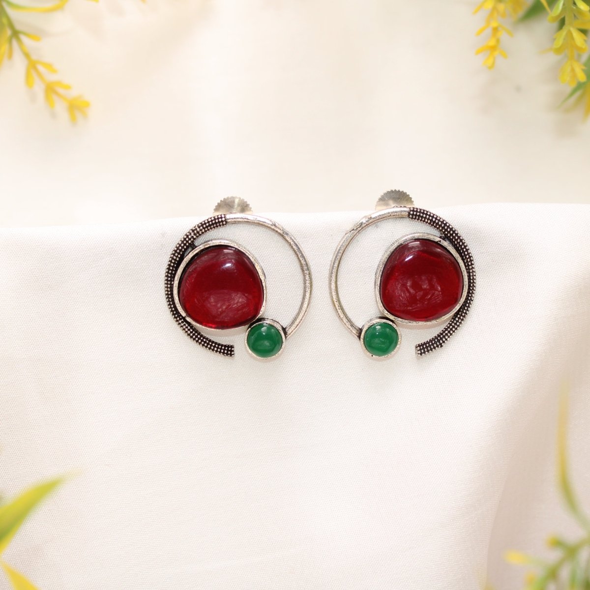 MONALISA STONE AND PEARL ROUND EARRING-MAROON -EARRING