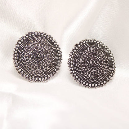 SHRIVI STUDS CIRCLE WITH BAREEK KARIGARI-SMALL -Earrings