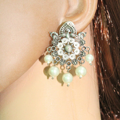 PEACOCK PEARL STUD-SILVER -EARRING