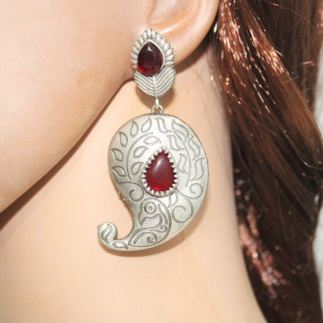 SILVER LOOK ALIKE KUNJ KALI EARRING-RED -EARRING