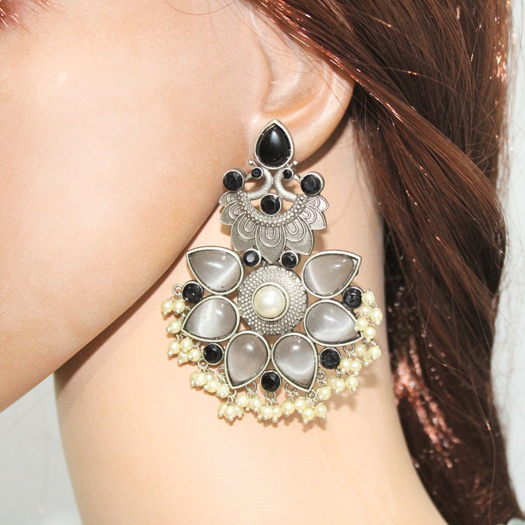 SILVER LOOK ALIKE MAYUR PANKHURI EARRING-GREY -EARRING